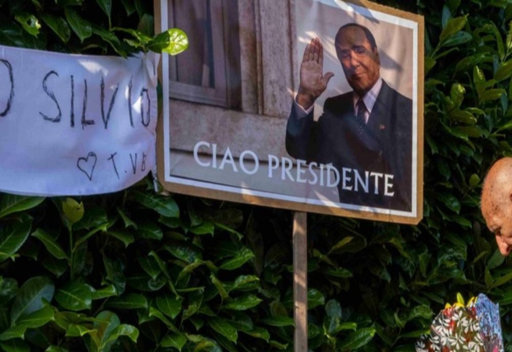 Fostul premier Silvio Berlusconi, înmormântat astăzi 