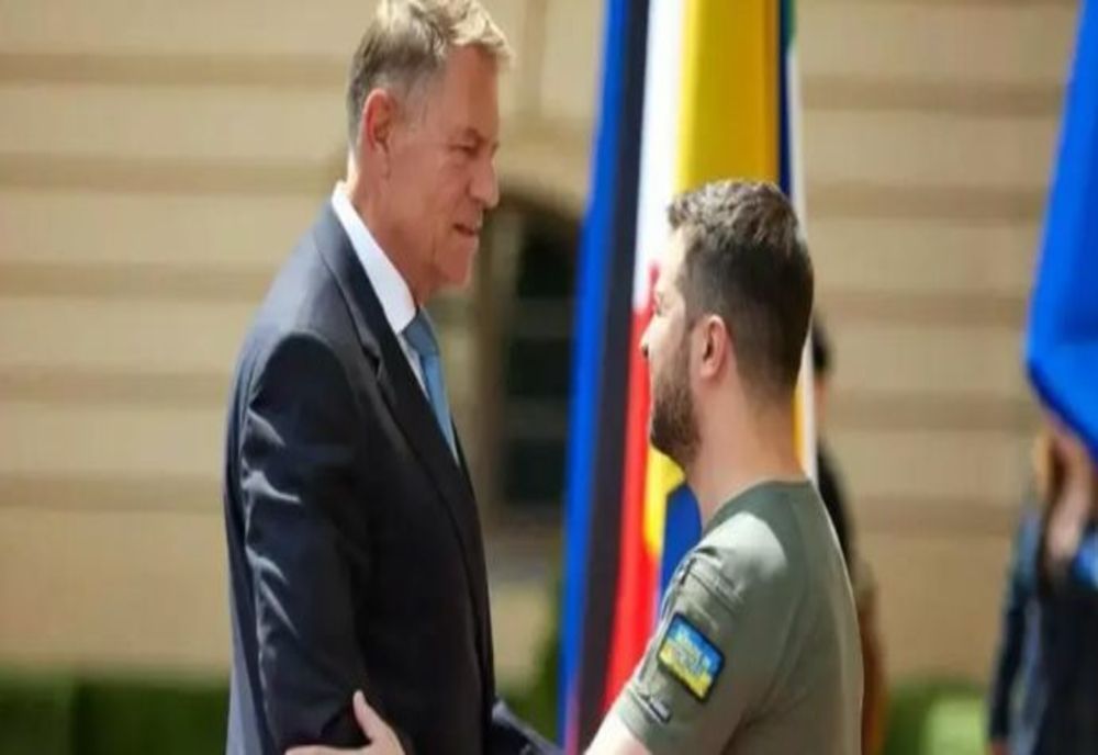 România pregătește un nou pachet de ajutor militar pentru Ucraina, anunță Zelenski după discuția cu Iohannis