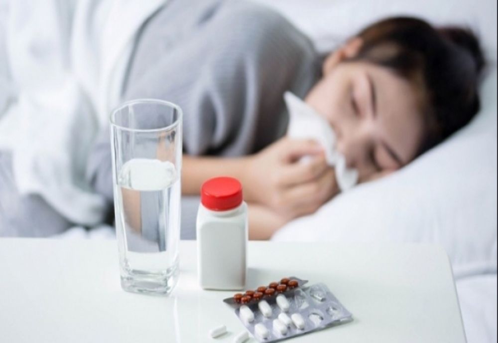 A început sezonul gripal. Sfatul medicilor pentru cei care sunt răciți în această perioadă 