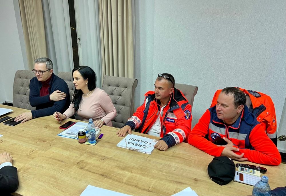 Ambulanțierii au încetat greva foamei. Ce le-au promis premierul Marcel Ciolacu și ministrul Muncii