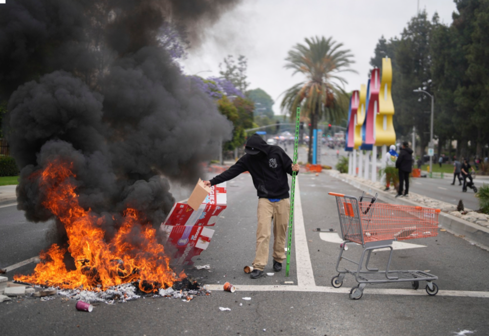 TRUPE ALE GĂRZII NAȚIONALE DESFĂȘURATE ÎN LOS ANGELES, PE FONDUL PROTESTELOR ANTIIMIGRAȚIE 